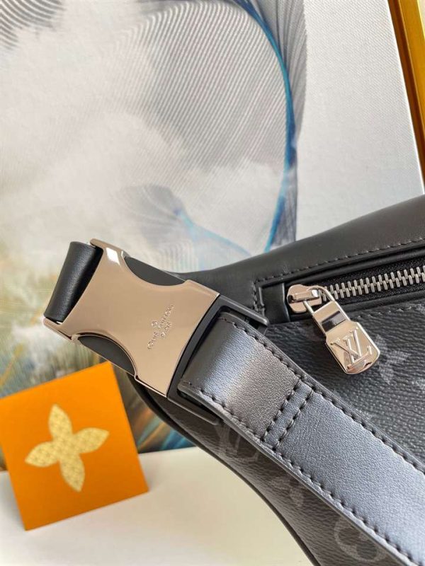LOUIS VUITTON DISCOVERY BUMBAG – WLM128 - Image 6
