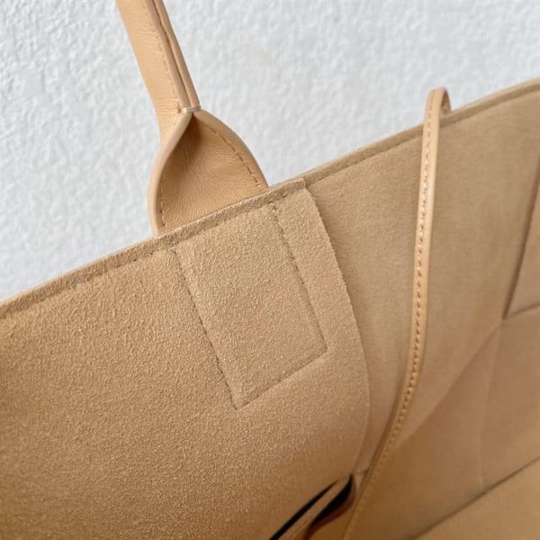 BOTTEGA VENETA WOMEN’S ARCO TOTE IN ALMOND – WBV31 - Image 6