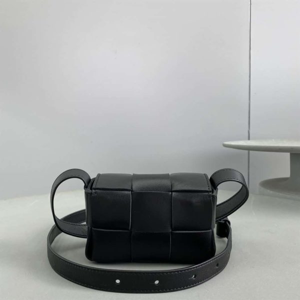 BOTTEGA VENETA MEN’S CASSETTE IN BLACK – WBV07 - Image 4