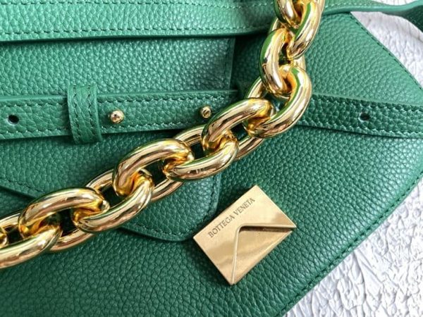 BOTTEGA VENETA WONMEN’S MOUNT IN JUNGLE – WBV17 - Image 4