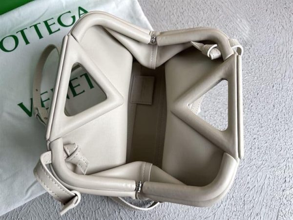 BOTTEGA VENETA WOMEN’S POINT IN CHALK – WBV20 - Image 5