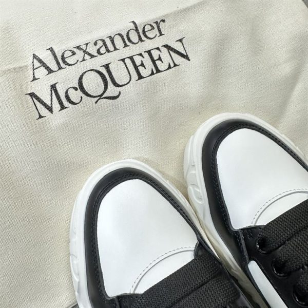 ALEXANDER MCQUEEN COURT TRAINERS SNEAKER – AM28 - Image 4