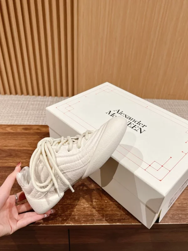 ALEXANDER MCQUEEN  FLEXION SNEAKERS – AM52 - Image 2
