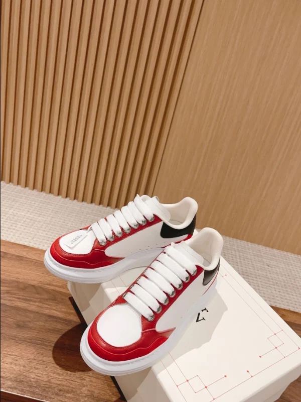 ALEXANDER MCQUEEN MEN’S OVERSIZED SNEAKER – AM32 - Image 6