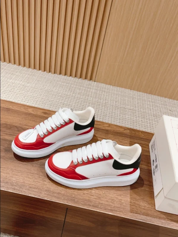 ALEXANDER MCQUEEN MEN’S OVERSIZED SNEAKER – AM32 - Image 8