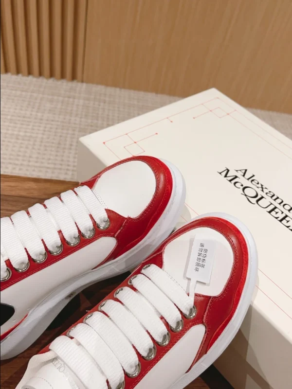 ALEXANDER MCQUEEN MEN’S OVERSIZED SNEAKER – AM32 - Image 10