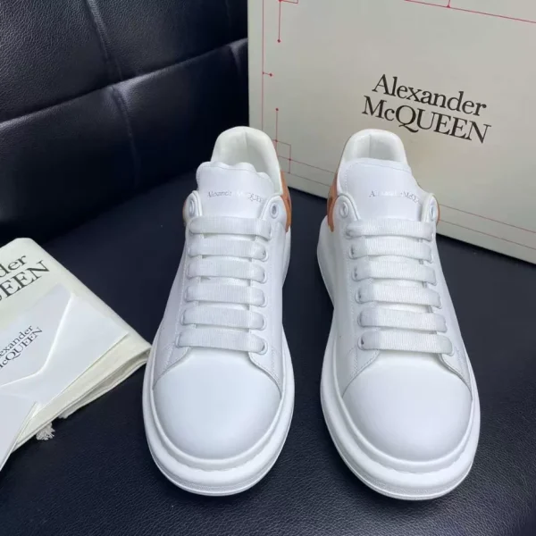 ALEXANDER MCQUEEN MEN’S OVERSIZED SNEAKER – AM34 - Image 2