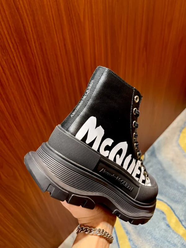 ALEXANDER MCQUEEN MEN’S TREAD SLICK BOOT IN BLACK – AM45 - Image 3