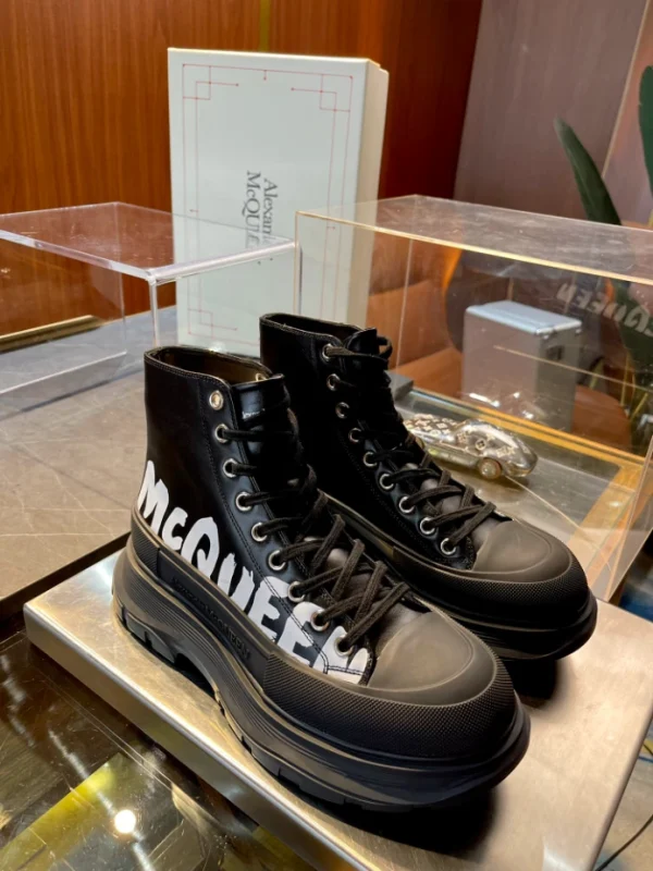 ALEXANDER MCQUEEN MEN’S TREAD SLICK BOOT IN BLACK – AM45 - Image 2