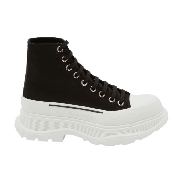 ALEXANDER MCQUEEN MEN’S TREAD SLICK BOOT IN BLACK/WHITE – AM21