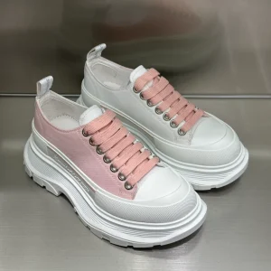 ALEXANDER MCQUEEN MEN’S TREAD SLICK LACE UP IN PINK – AM29