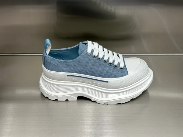 ALEXANDER MCQUEEN MEN’S TREAD SLICK LACE UP IN BLUE – AM31 - Image 2