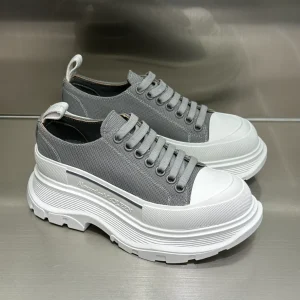 ALEXANDER MCQUEEN MEN’S TREAD SLICK LACE UP IN GRAY – AM30