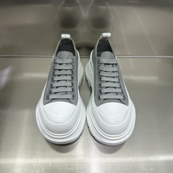 ALEXANDER MCQUEEN MEN’S TREAD SLICK LACE UP IN GRAY – AM30 - Image 5