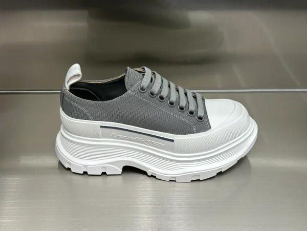 ALEXANDER MCQUEEN MEN’S TREAD SLICK LACE UP IN GRAY – AM30 - Image 2