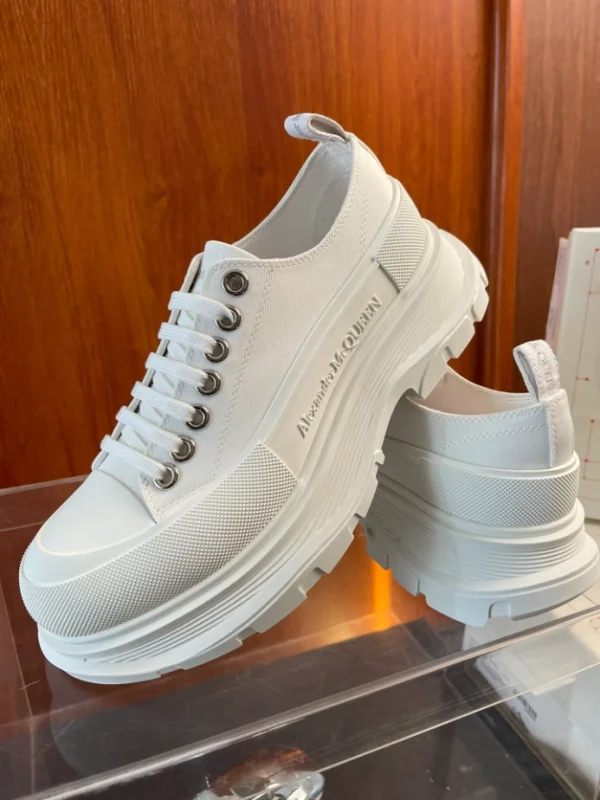 ALEXANDER MCQUEEN MEN’S TREAD SLICK LACE UP IN WHITE – AM25 - Image 6