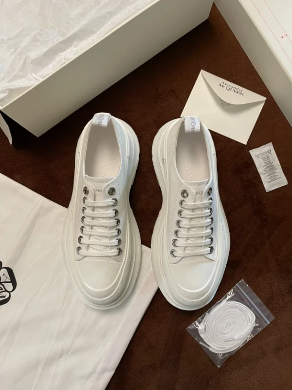 ALEXANDER MCQUEEN MEN’S TREAD SLICK LACE UP IN WHITE – AM25 - Image 9