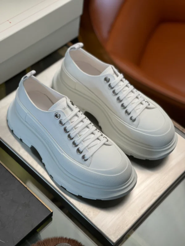 ALEXANDER MCQUEEN MEN’S TREAD SLICK LACE UP IN WHITE – AM25 - Image 10