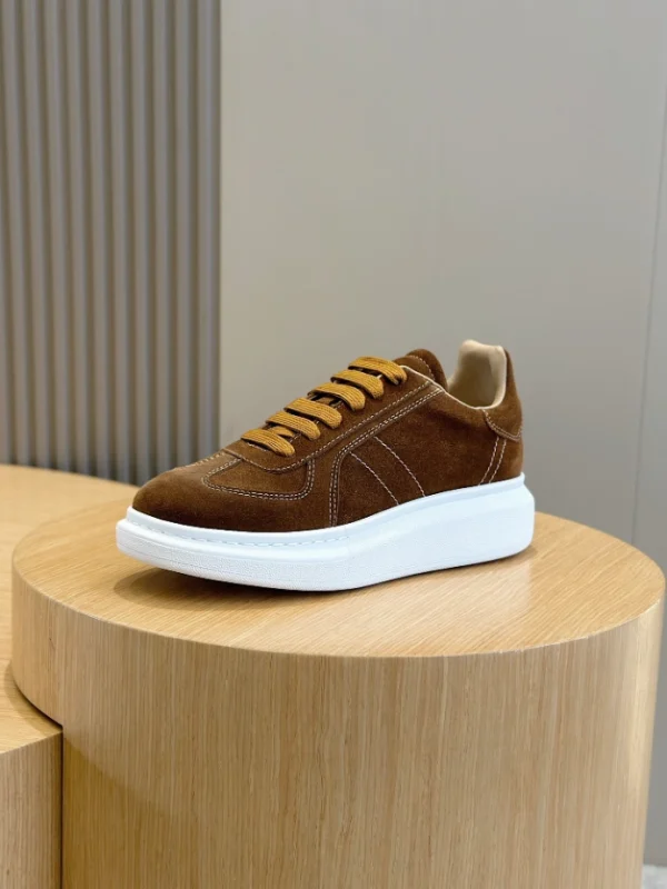 ALEXANDER MCQUEEN RETRO OVERSIZED SNEAKER – AM37 - Image 7