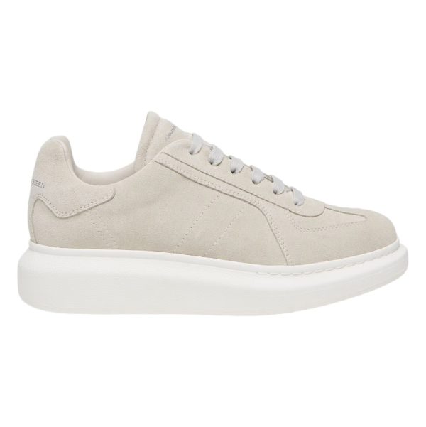 ALEXANDER MCQUEEN RETRO  OVERSIZED SNEAKER – AM38