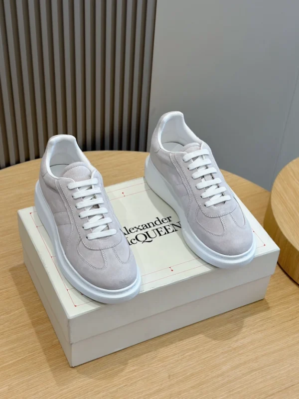 ALEXANDER MCQUEEN RETRO  OVERSIZED SNEAKER – AM38 - Image 3