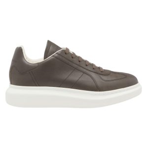 ALEXANDER MCQUEEN RETRO  OVERSIZED SNEAKER – AM39