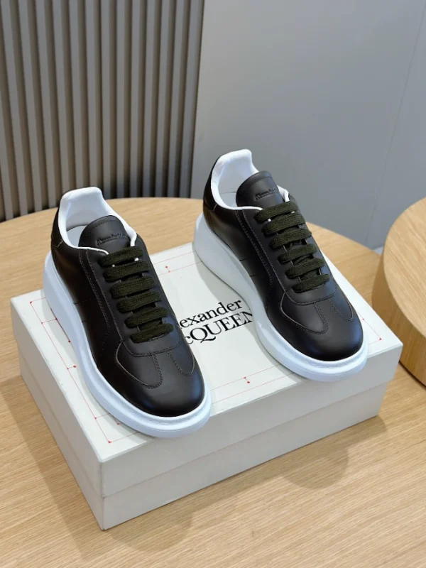 ALEXANDER MCQUEEN RETRO  OVERSIZED SNEAKER – AM39 - Image 5