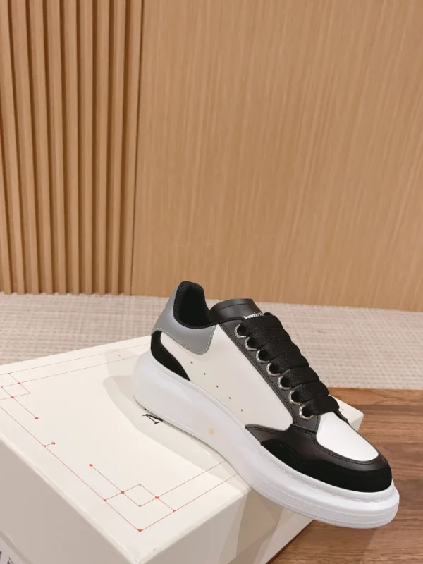 ALEXANDER MCQUEEN OVERSIZED SNEAKER – AM40 - Image 5