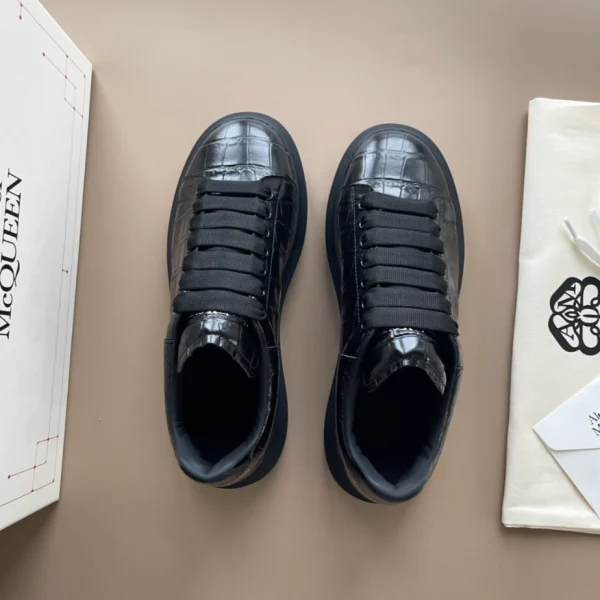 ALEXANDER MCQUEEN OVERSIZED SNEAKER – AM41 - Image 6
