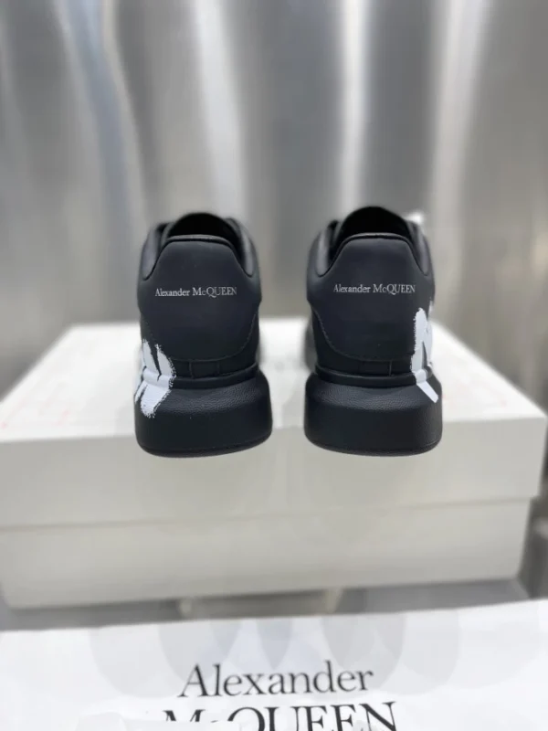 ALEXANDER MCQUEEN OVERSIZED SNEAKER – AM46 - Image 3