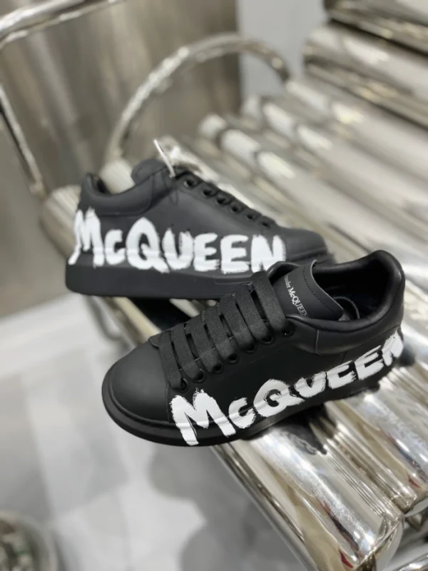 ALEXANDER MCQUEEN OVERSIZED SNEAKER – AM46 - Image 6