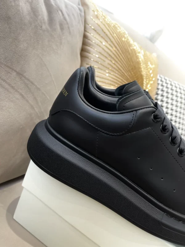 ALEXANDER MCQUEEN OVERSIZED SNEAKER – AM48 - Image 3