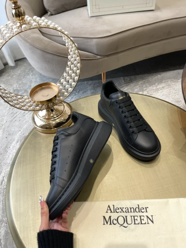 ALEXANDER MCQUEEN OVERSIZED SNEAKER – AM48 - Image 4