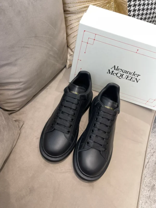 ALEXANDER MCQUEEN OVERSIZED SNEAKER – AM48 - Image 7