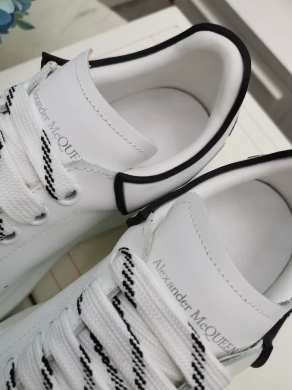 ALEXANDER MCQUEEN OVERSIZED SNEAKER – AM49 - Image 4