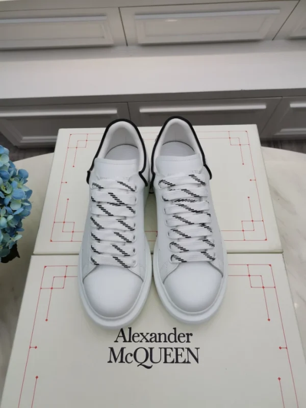 ALEXANDER MCQUEEN OVERSIZED SNEAKER – AM49 - Image 5