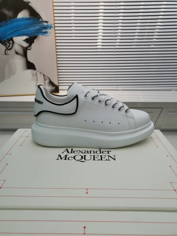 ALEXANDER MCQUEEN OVERSIZED SNEAKER – AM49 - Image 2