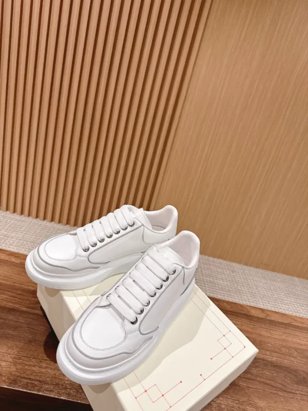 ALEXANDER MCQUEEN OVERSIZED SNEAKER – AM57 - Image 9