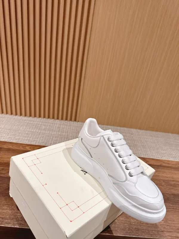 ALEXANDER MCQUEEN OVERSIZED SNEAKER – AM57 - Image 3