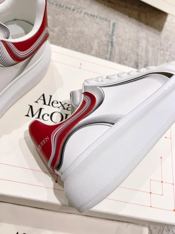 ALEXANDER MCQUEEN OVERSIZED SNEAKER – AM58 - Image 3