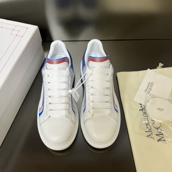 ALEXANDER MCQUEEN OVERSIZED SNEAKER – AM59 - Image 3