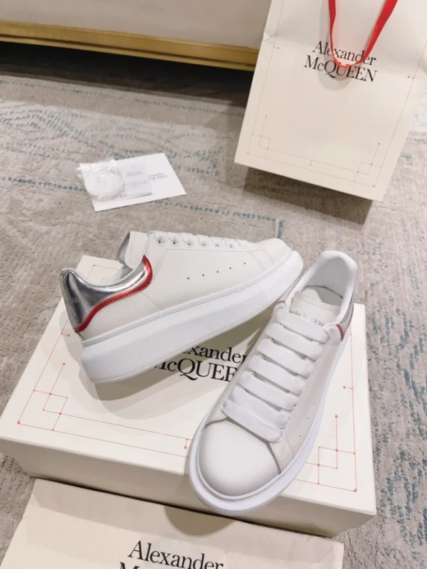 ALEXANDER MCQUEEN OVERSIZED SNEAKER – AM60 - Image 6