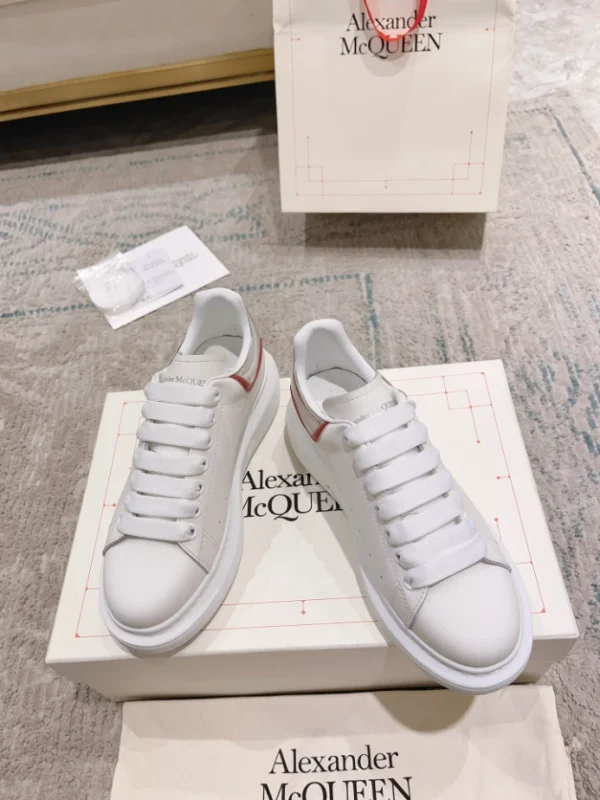 ALEXANDER MCQUEEN OVERSIZED SNEAKER – AM60 - Image 7