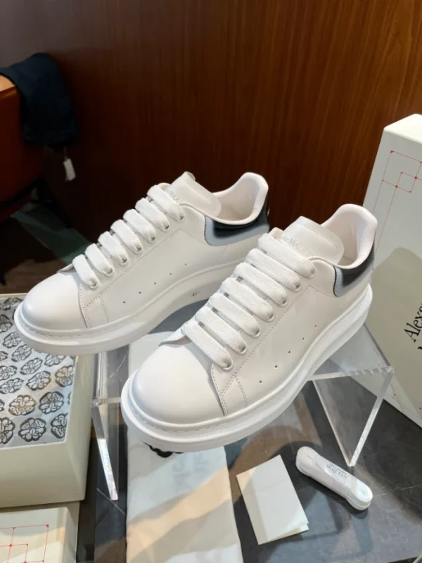 ALEXANDER MCQUEEN OVERSIZED SNEAKER – AM61 - Image 2