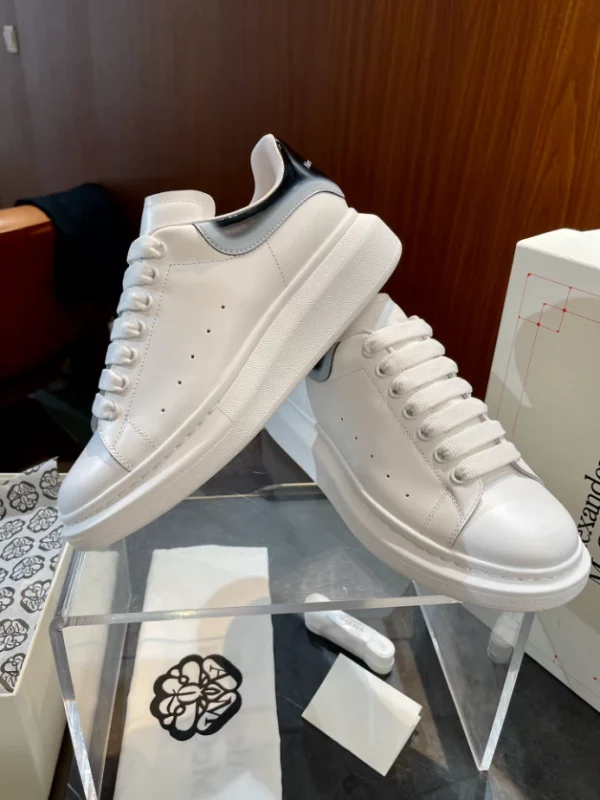 ALEXANDER MCQUEEN OVERSIZED SNEAKER – AM61 - Image 5