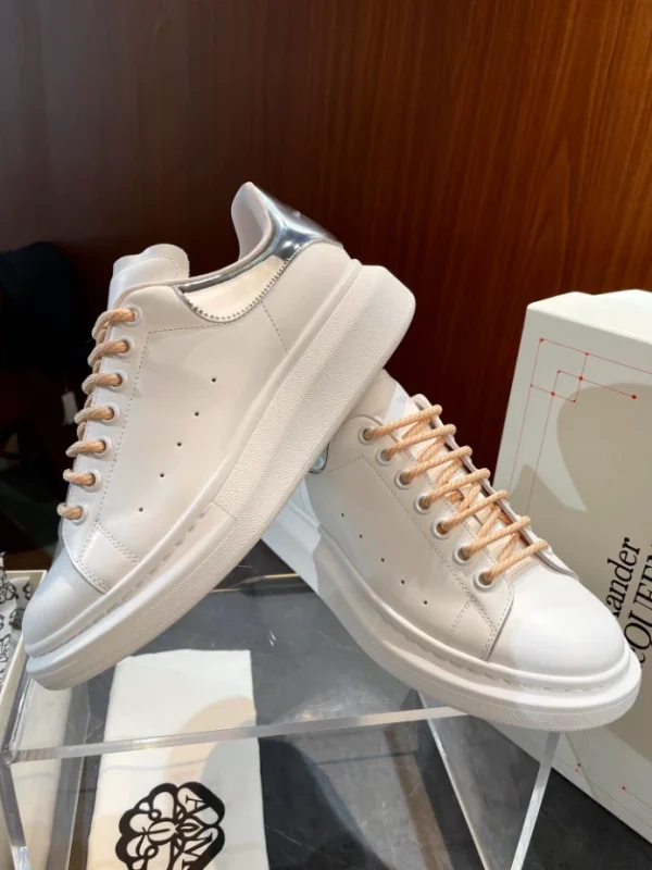 ALEXANDER MCQUEEN OVERSIZED SNEAKER – AM63 - Image 2