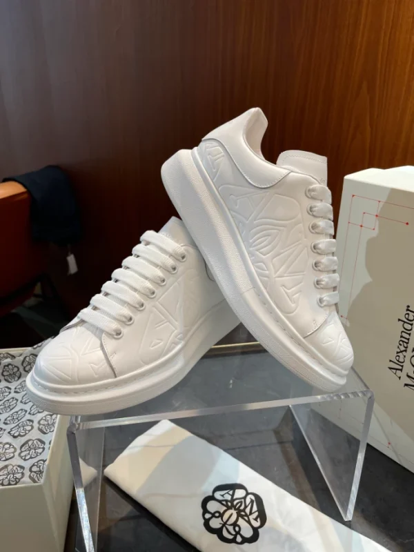 ALEXANDER MCQUEEN OVERSIZED SNEAKER – AM65 - Image 5