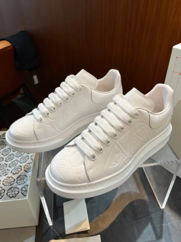 ALEXANDER MCQUEEN OVERSIZED SNEAKER – AM65 - Image 6