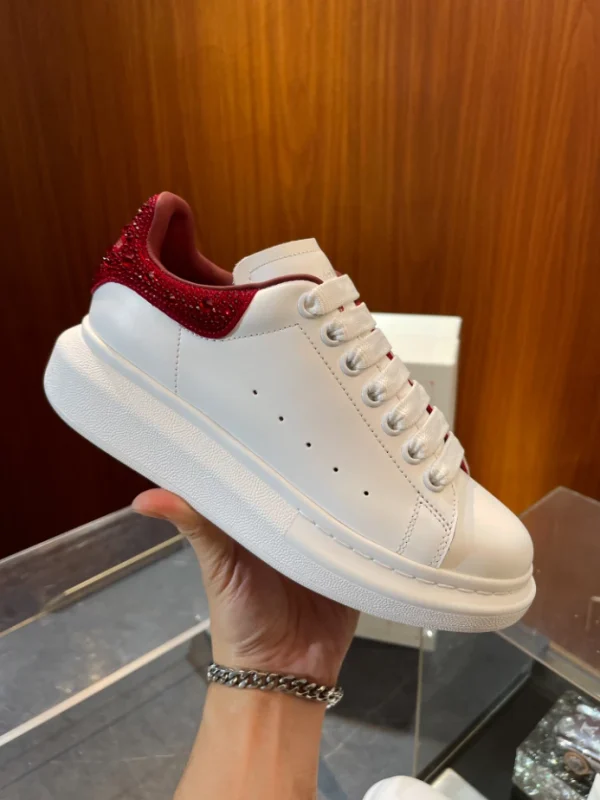 ALEXANDER MCQUEEN OVERSIZED SNEAKER – AM66