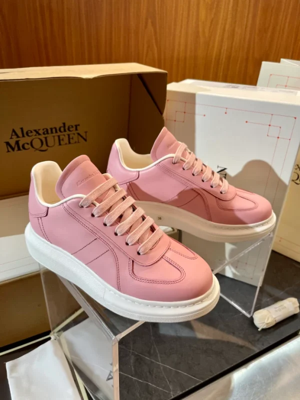 ALEXANDER MCQUEEN RETRO OVERSIZED SNEAKER – AM67 - Image 5